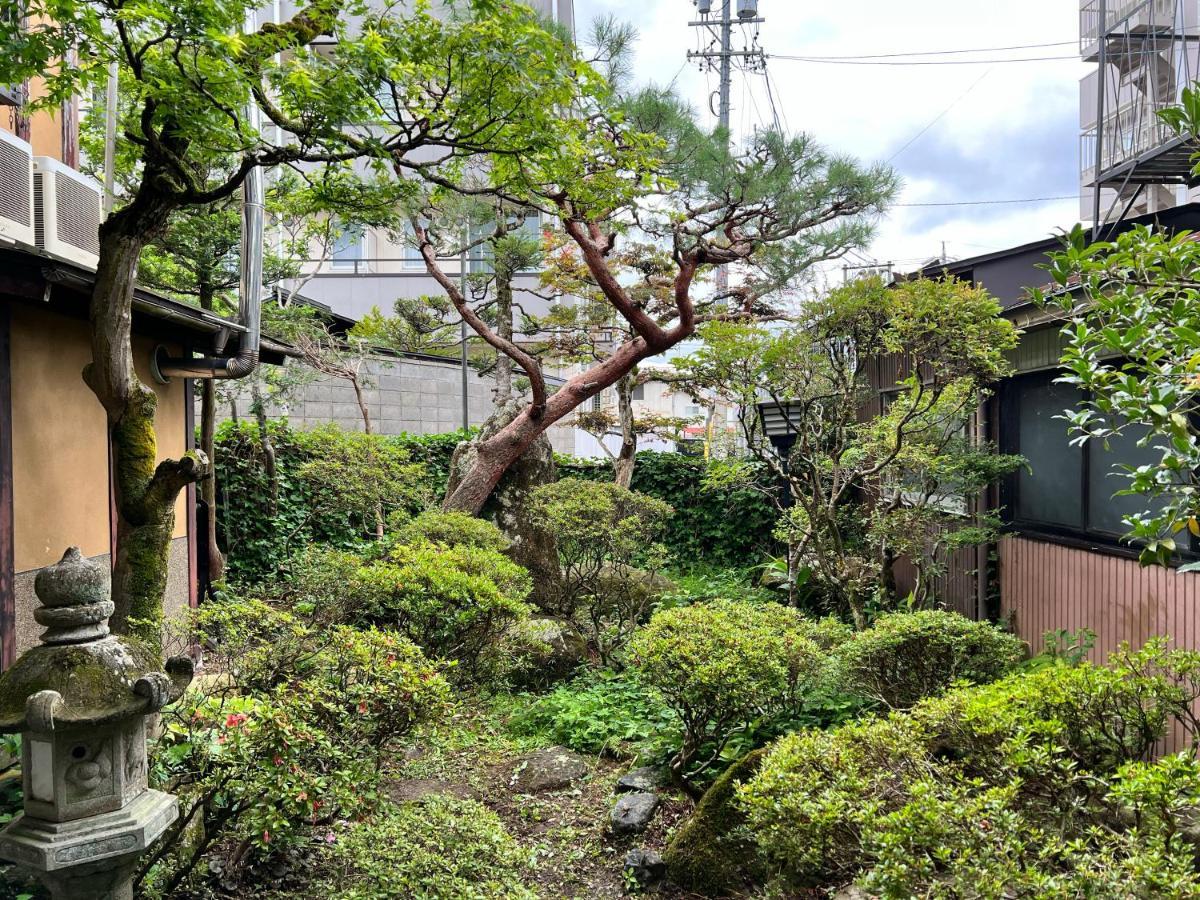Hostel Murasaki Ryokan Takayama  Dış mekan fotoğraf