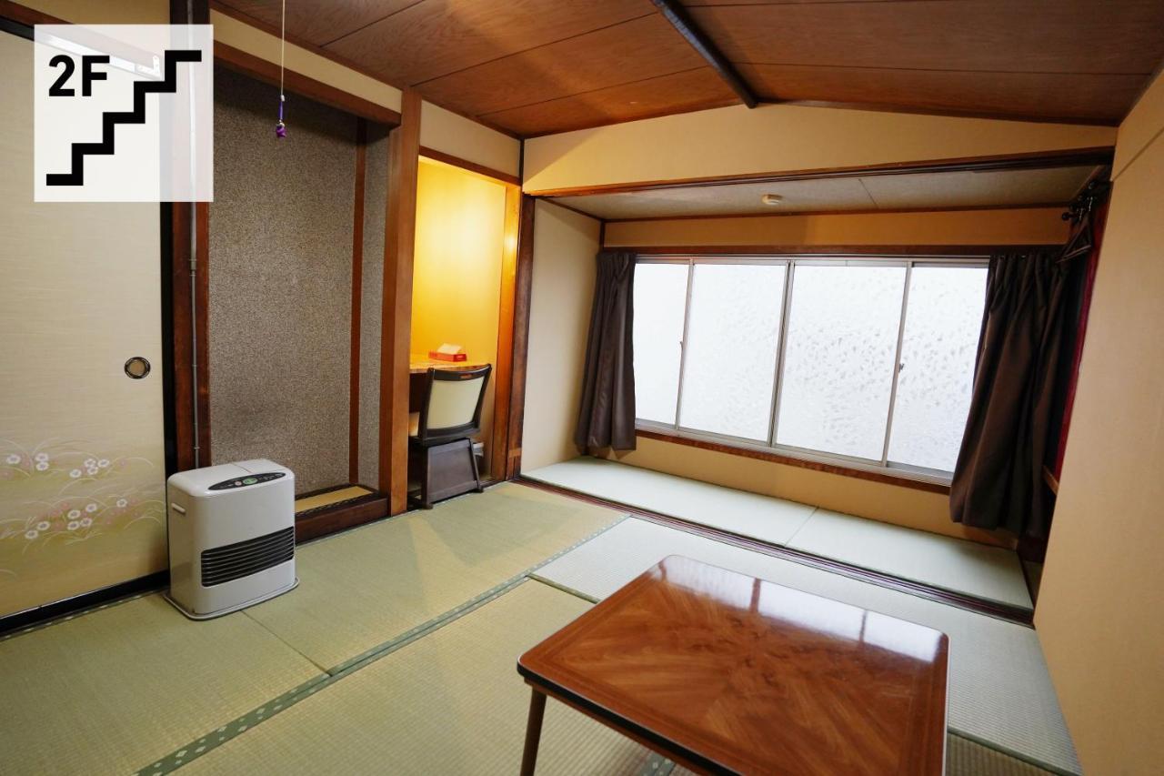 Hostel Murasaki Ryokan Takayama  Dış mekan fotoğraf