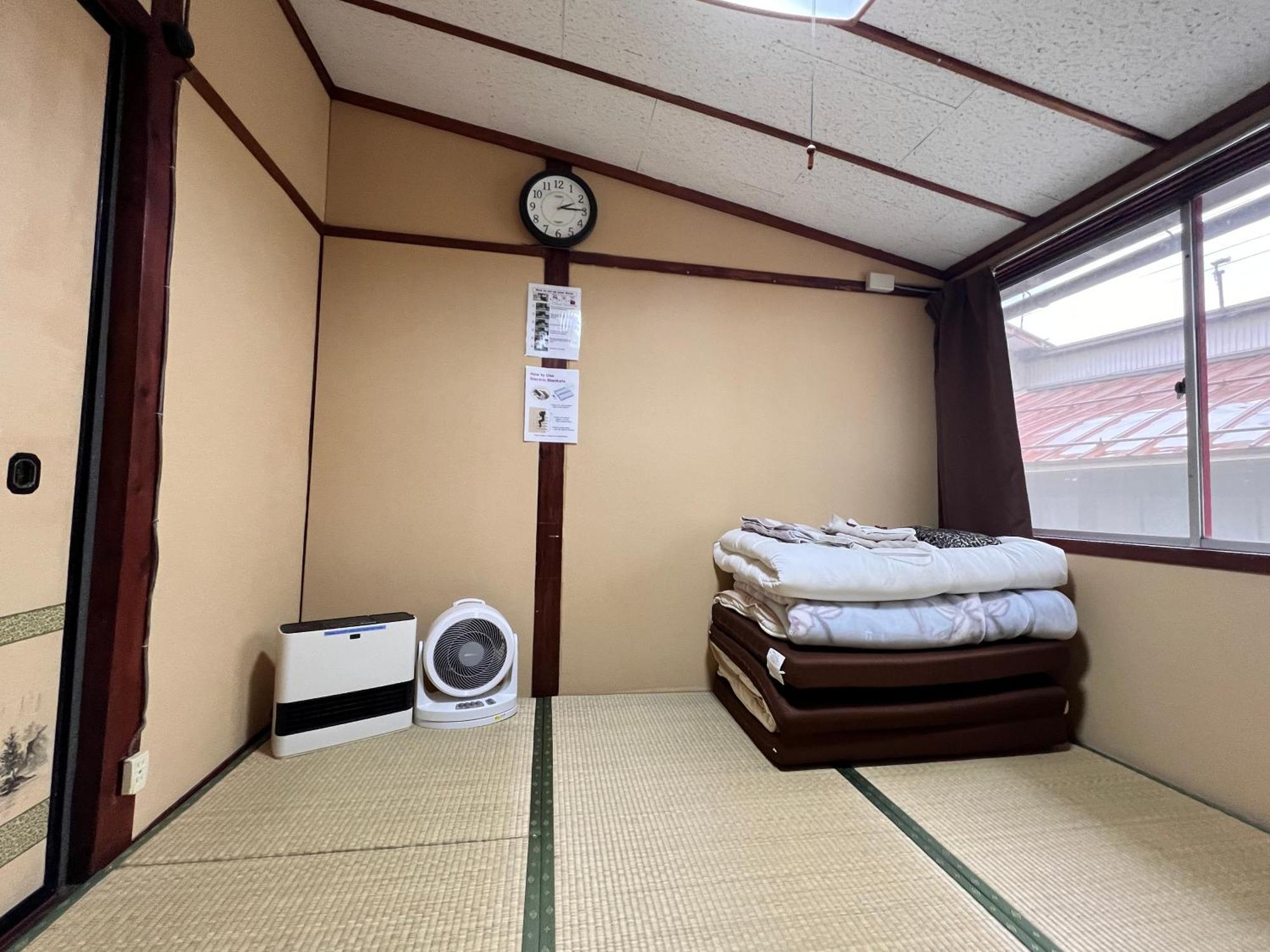 Hostel Murasaki Ryokan Takayama  Dış mekan fotoğraf